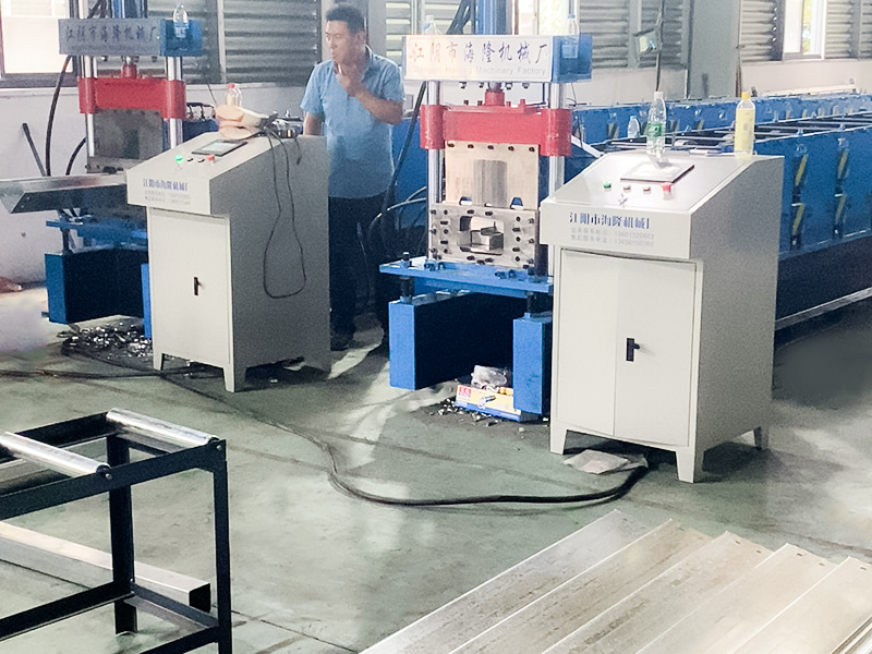 Mesin Roll Forming Balok Rumah Kontainer yang Dapat Dilepas