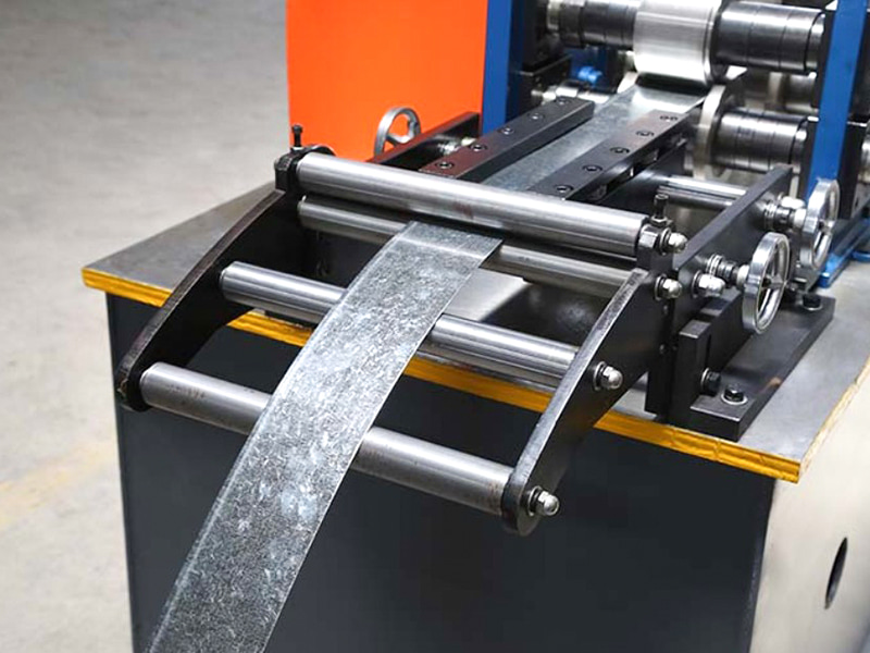 Mesin Steel Stud dan Track Roll Forming